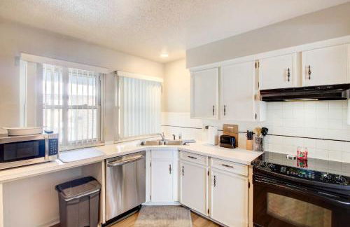 Pleasant Condo - 14 Mi to Dtwn Kansas City - Foto 11