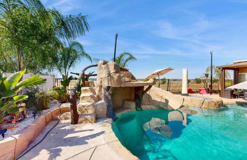 Outdoor Oasis with Pool and Hot Tub Perris Getaway - Foto 15