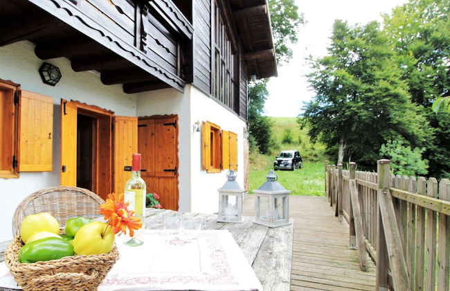Belvilla by OYO Hilltop Chalet in Lamon With Views - Foto 22