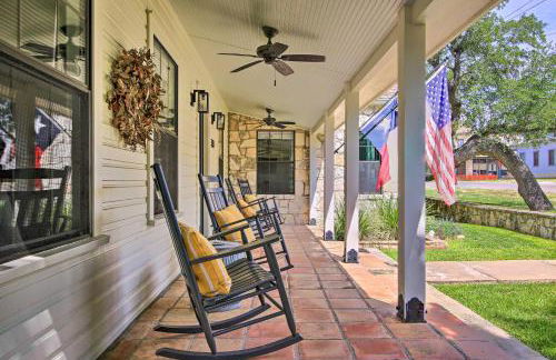 Beautiful Hill Country Cottage - Walk to Downtown! - Foto 34