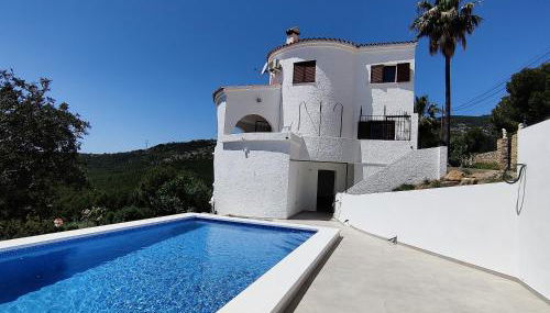 Villa with stunning sea views - Photo 2