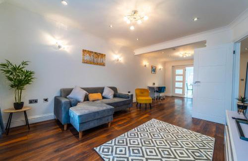 Modern Spacious 4 Bed Hayes Home with Free Parking - Foto 15