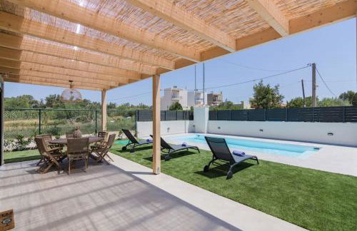 Elegant House with Private Pool - Foto 43