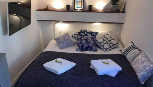 Le silence des toits / Silence under the roofs - Photo 5