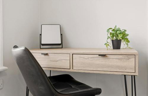 Manchester home, Sleeps 6, Contractor Friendly, Free Parking - Foto 8