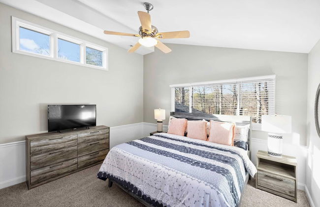 Sun Up, Sun Down by Avantstay Pool w/ Waterfall - Foto 36