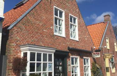 Kapitänshaus mit Hafenblick - Foto 1