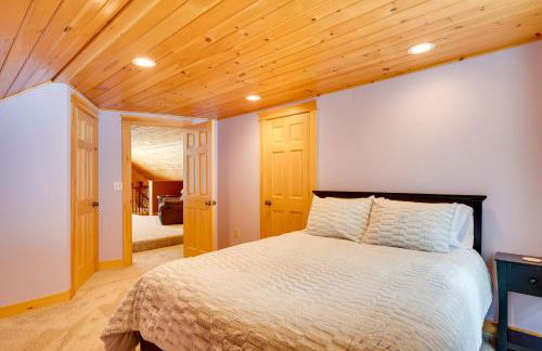 Peaceful Stark Cottage with Deck on South Ponds! - Foto 30