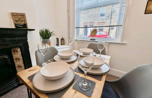 The Heritage Hideaway - King bed, Free parking, Walk to c-centre & Hospital - Foto 3