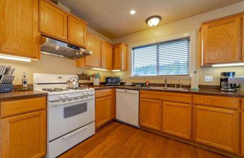 Elk Meadow Cabins 11A Roosevelt Elk Suite - Photo 10