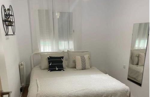 Alojamiento espacioso ideal para visitas en grupo - Photo 3