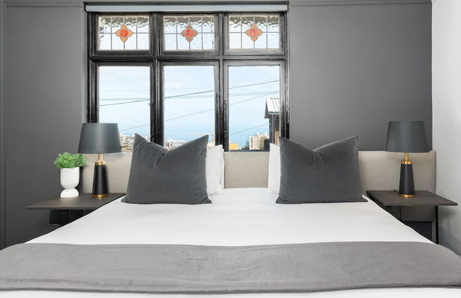 One Calais Luxury Apartments - Photo 21