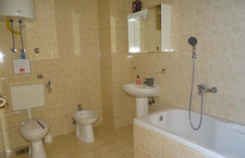 Zana Apartments - Photo 22