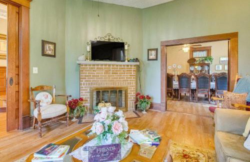 Creekfront Yellville Manor with Parlors and Fire Pit! - Foto 5