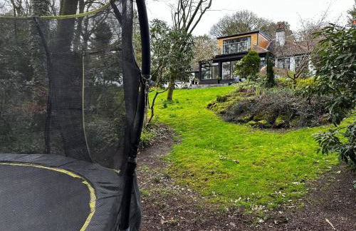 Acorn Lodge Luxury Retreat In a Stunning Oasis With Hot Tub - Pass the Keys - Foto 57