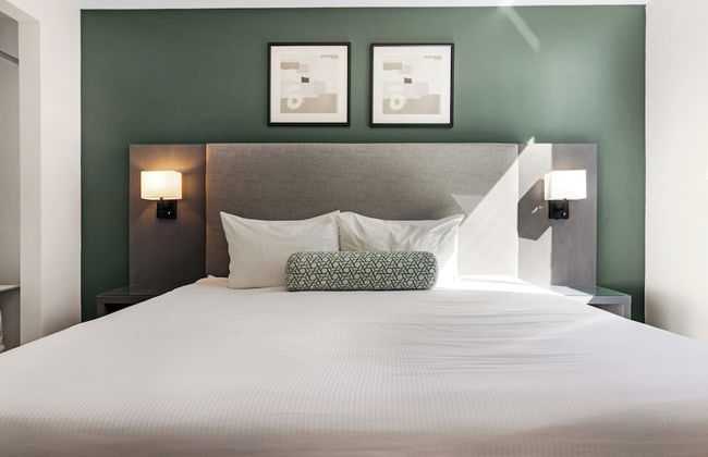 Roami at Habitat Brickell - Photo 55