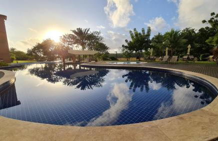 Apartamento espetacular na MELHOR praia da Bahia, GUARAJUBA é uma das únicas praias com selo azul do Brasil -Luxo, lazer, diversão e tranquilidade! Projetado para que você tenha a melhor experiência em hospedagem - Condominio tipo resort, o mais procurado - Foto 71