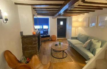 1750's cottage with open fire and beams - Foto 3