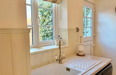 The Poppies, Norfolk, a charming coastal cottage - Photo 21