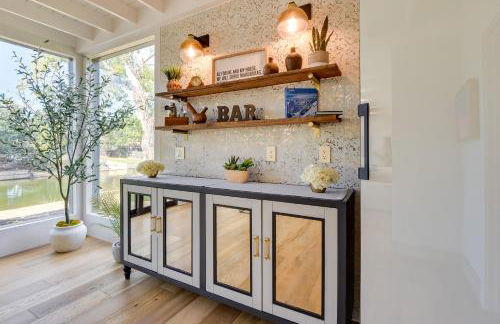 Waterfront Granbury Home with Electric Fireplace! - Foto 9