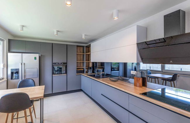 Expansive Retreat With Private Pool & Bbq, Near the Beach - Foto 12