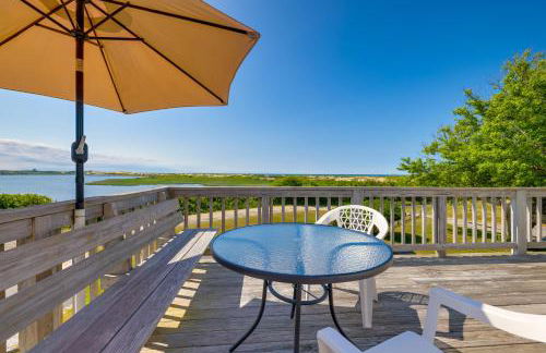 Deck with Water View Coastal Escape Near P-Town! - Foto 31