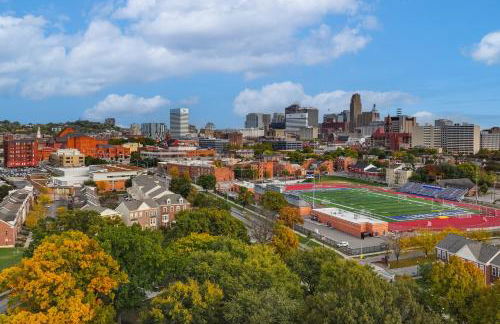 1 Mi to Dtwn Cincinnati Spacious Townhome with Deck - Foto 41