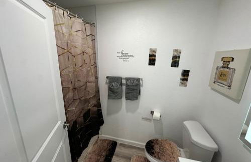 2BR King and Queen beds Games Stadium 6Flags Airport - Foto 11