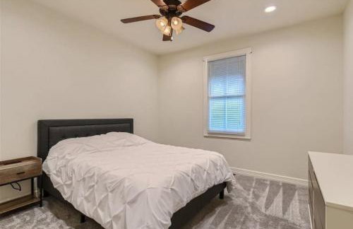 Captivating 4BR Haven with Park View near DT - Foto 17