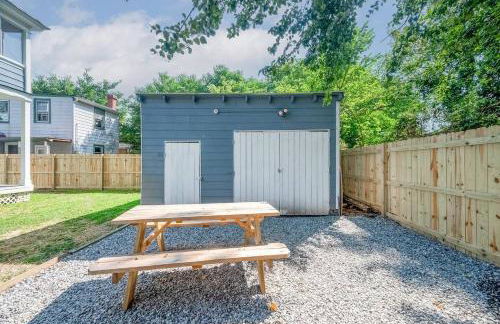 West High 3BR Private Backyard Petersburg Gem - Foto 30