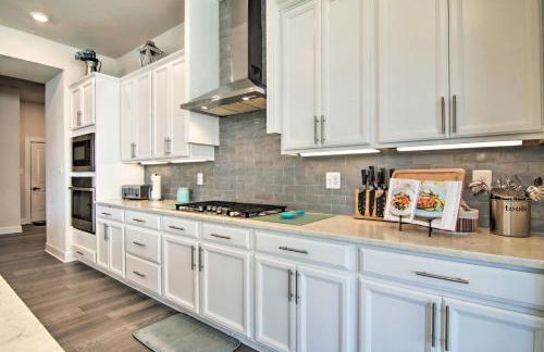 Modern Lewes Home with Deck, Grill and Pond View! - Foto 8