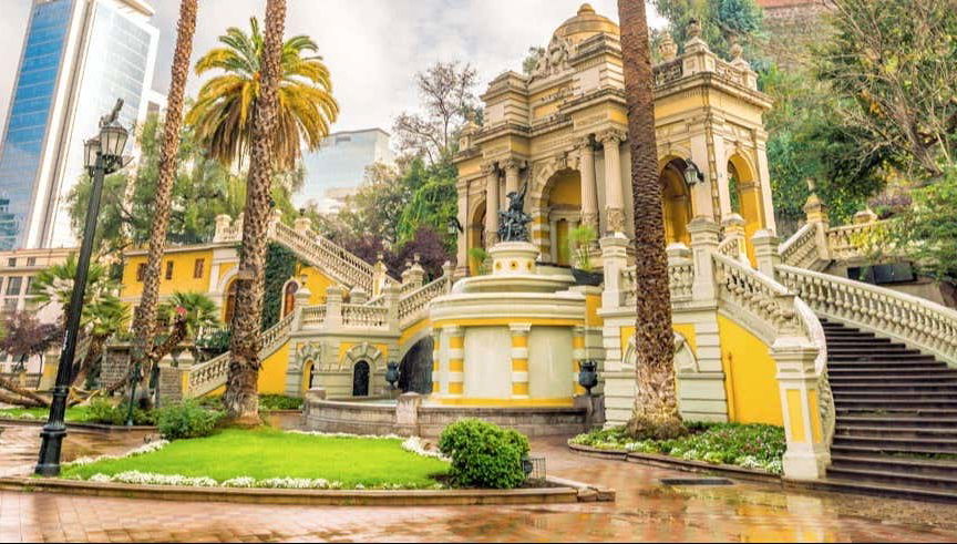 Santiago Walking Tour + Cable Car