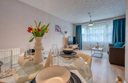 Solihull 2-Bed Flat with Parking-Ideal for Contractors, Business, Long Stays - Photo 26