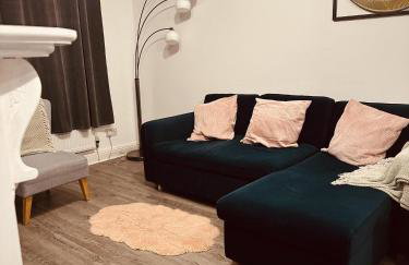 3 Bed House - Sleeps 5 - Parking - Garden - Wifi - Foto 14