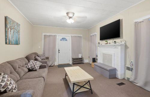 Cozy Matewan Trail Stay home - Photo 11