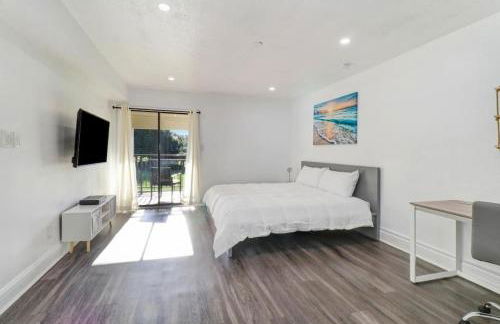 Saddlebrook Gem private condo with Kitchen - Photo 8