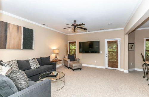 World Cup Stay Near Six Flags & Downtown - Foto 34