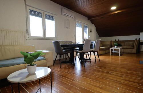 Spacious Condo w Terrace - Foto 49