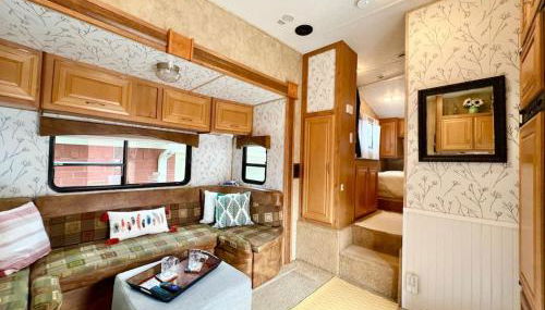 The Glamper Spacious 5th Wheel - Foto 1