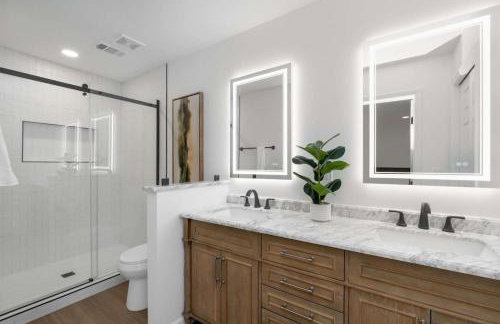 Stroll to Downtown Alpharetta AND Avalon Shops - Foto 19