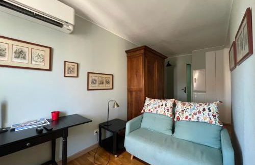 Appartement mignon calme douillet ascenseur clim étage élevé proche parking et toutes commodités au coeur du Toulon historique - Photo 13