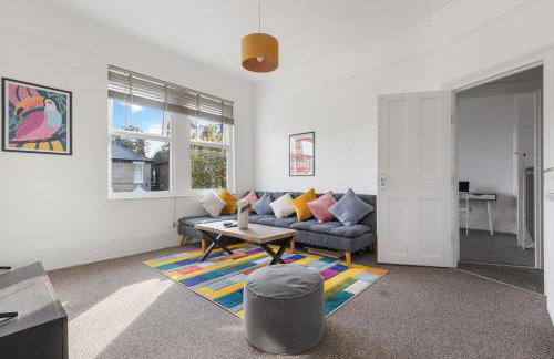 The Turnpike Residence - Free Parking - Photo 9