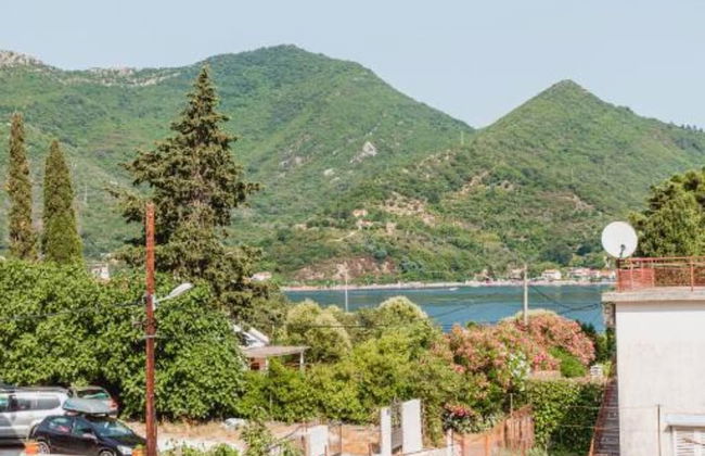 Modern Apartment With Terrace in Herceg Novi - Photo 21