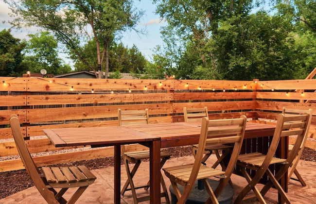 2BR Olympic Center Downtown - Photo 17