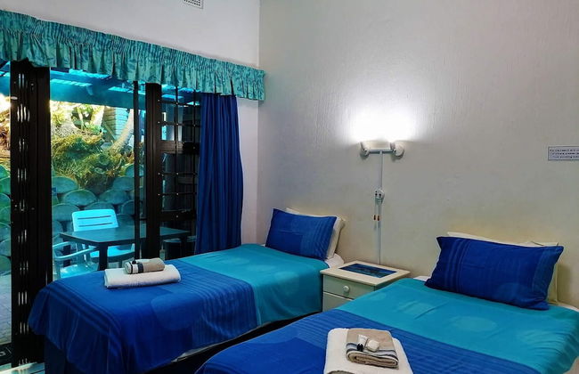 Boathouse Bed and Biscuit - Cabin - Photo 4