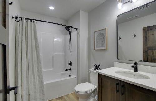 Luxurious Lead Vacation Rental with Private Hot Tub! - Foto 32