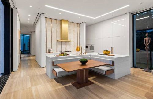 Luxurious 5BR Villa in BH with Pool, Theater, and Views - Foto 38