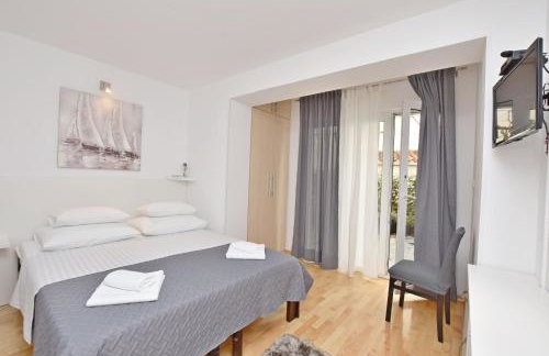 Apartment Mate - Photo 8