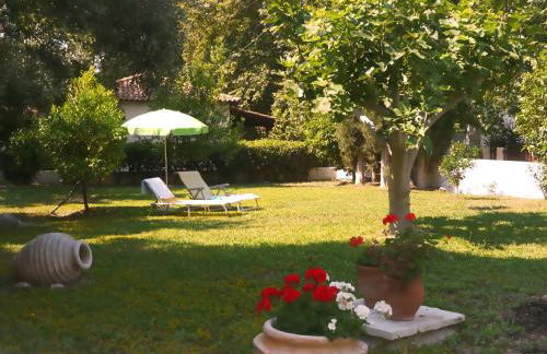 Steinturm mit Dach-Terrasse zwischen Fluß, Meer und Gebirge- Spiti Pirgos - Foto 39