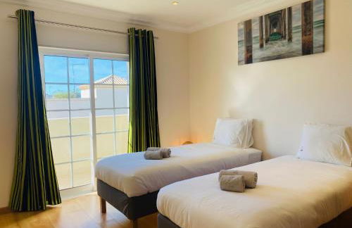 Private Deluxe 3BD Villa Pool Wi-Fi AC BBQ - Foto 28